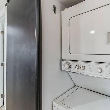 Modern City Ranch 3 Bdrm Family Home Access By Dirt Road พาล์มเดล ภายนอก รูปภาพ