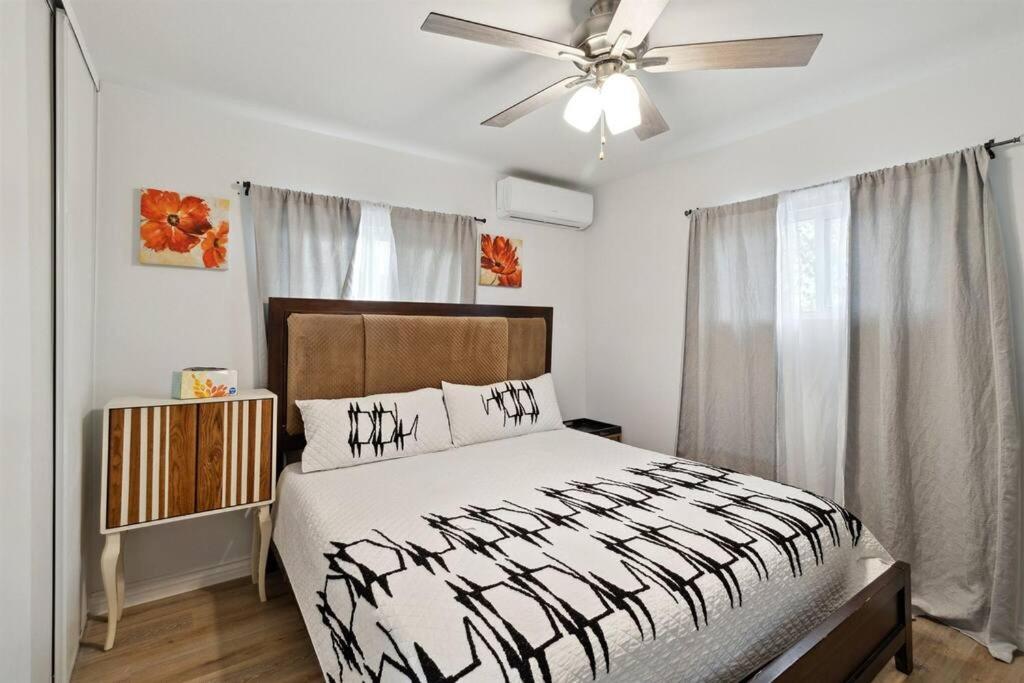 Modern City Ranch 3 Bdrm Family Home Access By Dirt Road พาล์มเดล ภายนอก รูปภาพ